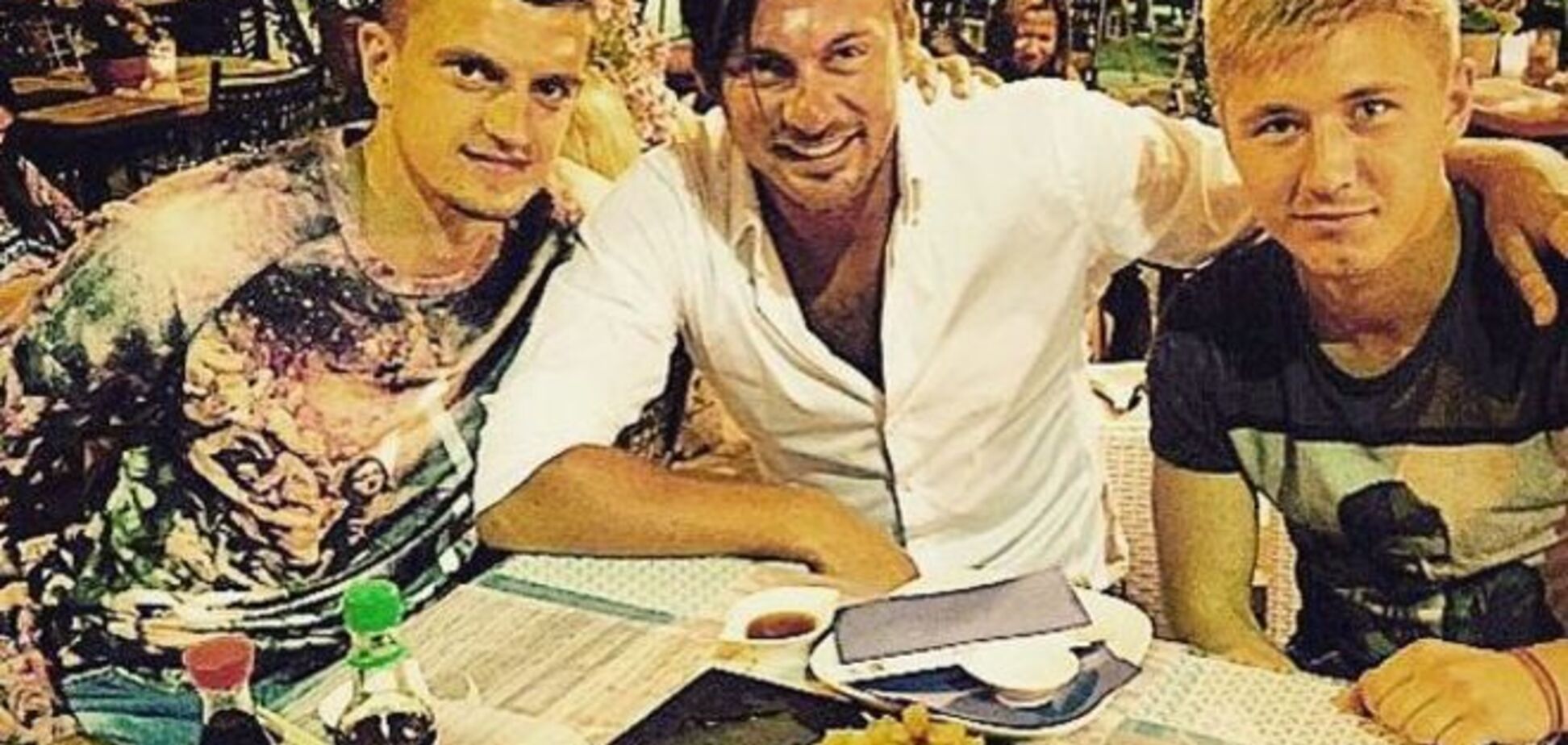 Милевский сводил украинских футболистов на суши: яркое фото