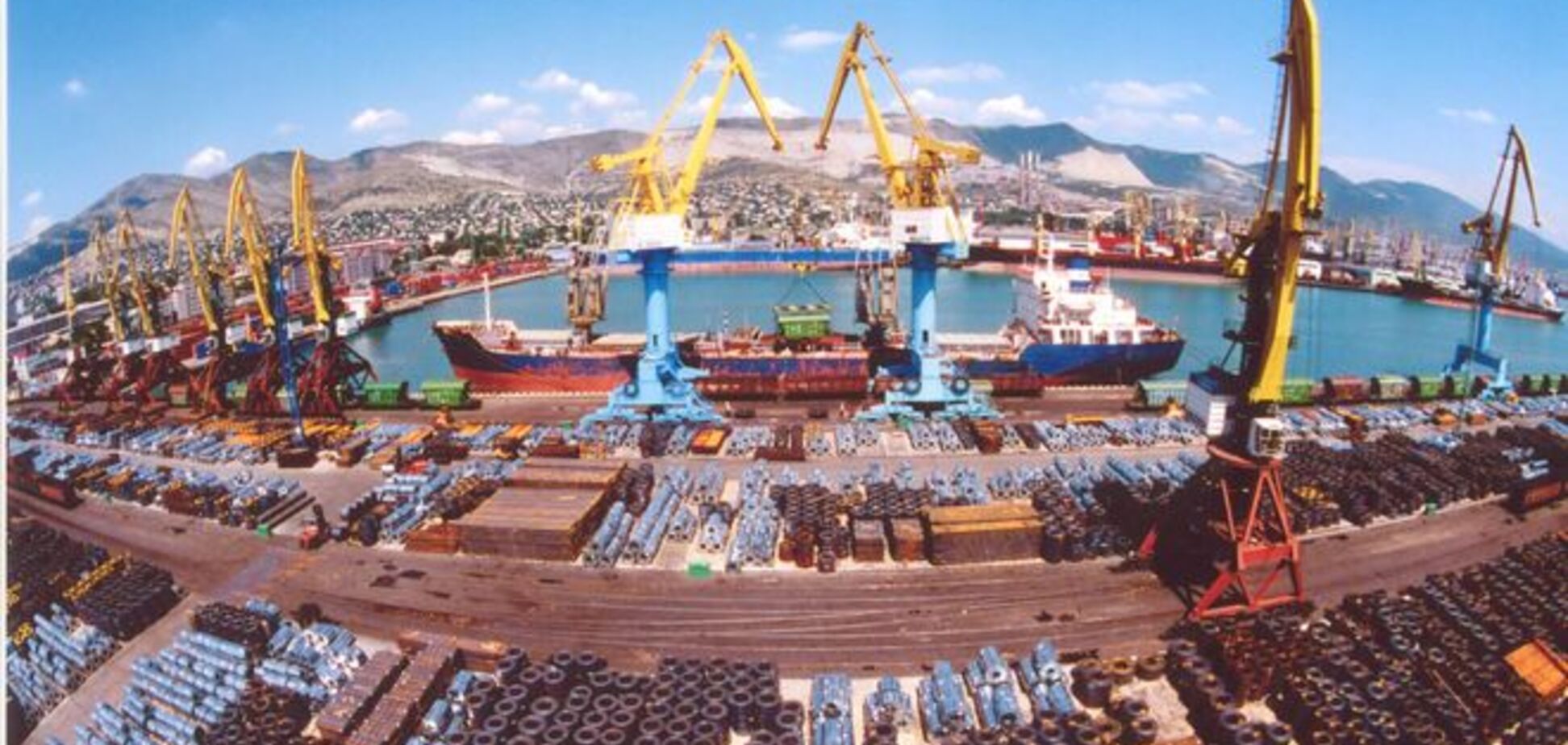 СМИ: 'ТИС' пытается пристроить в Ильичевский порт своего человека