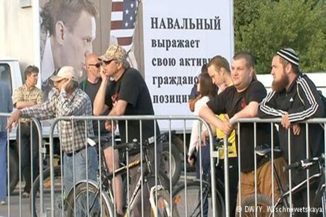 Навальный в Калуге: Можно с вами на одной земле постоять?