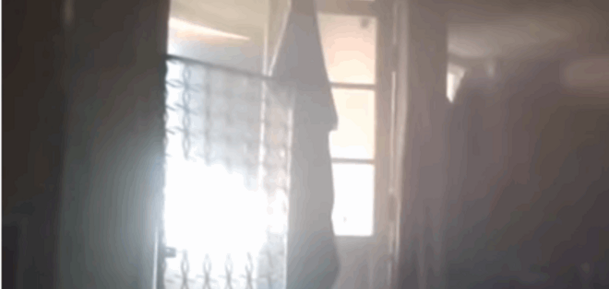 У Широкине снаряд залетів прямо в будинок до 'азовців': відеофакт