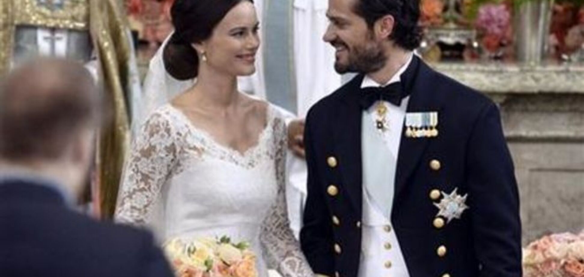 Принц Швеції одружився з 'сучасною Попелюшкою': відео з весілля
