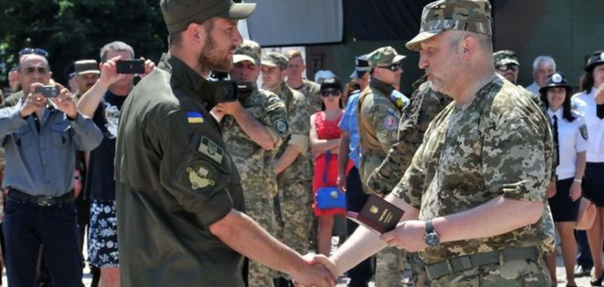 Чорновол назвал три фактора, которые помогли освободить Мариуполь