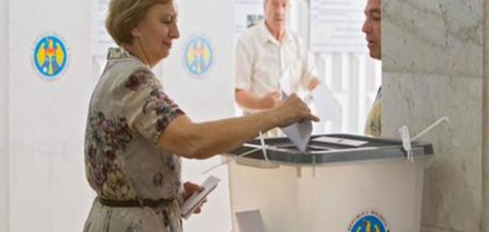 Выборы в Молдавии: 12 тысяч человек в борьбе за власть
