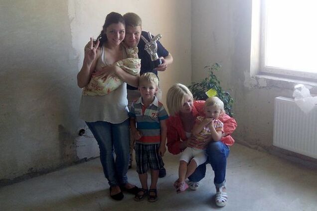 Победитель 'Голосу країни' Копытин показал квартиру, подаренную Кароль