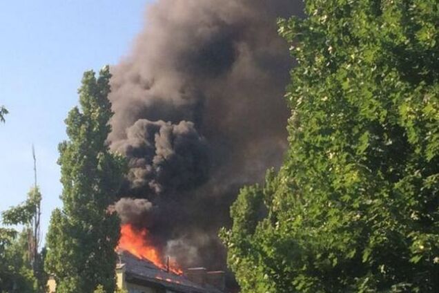 На Дарниці в Києві трапилася масштабна пожежа: фото НП