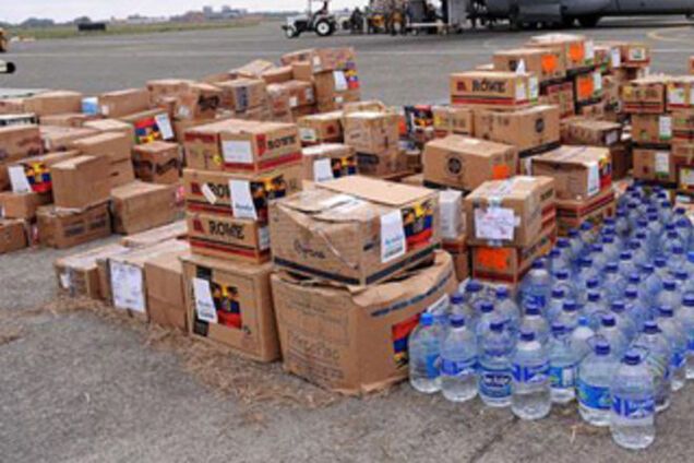 Блокада гумгрузов: штаб Ахметова пожаловался украинской власти и миру