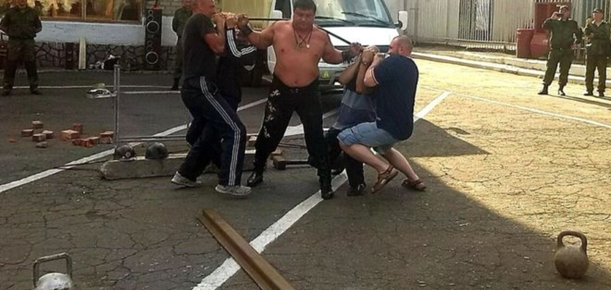 'Иван Сила' провел шоу перед зеками в оккупированной Макеевке: опубликованы фото