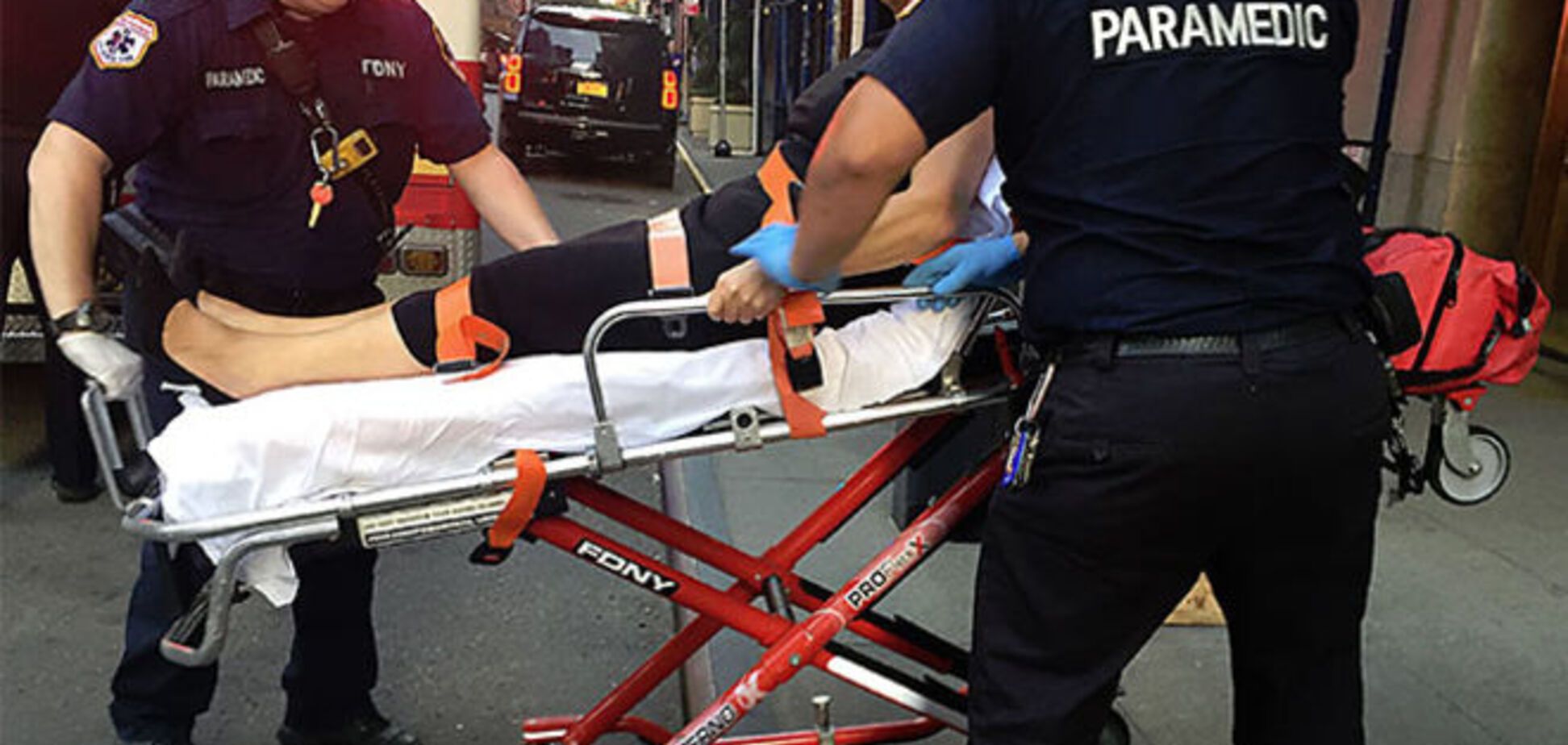 На Манхэттене роскошная свадьба закончилась стрельбой: фото с места событий