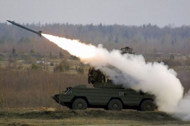 Романюк считает, что Путин зря 'красуется' своей армией