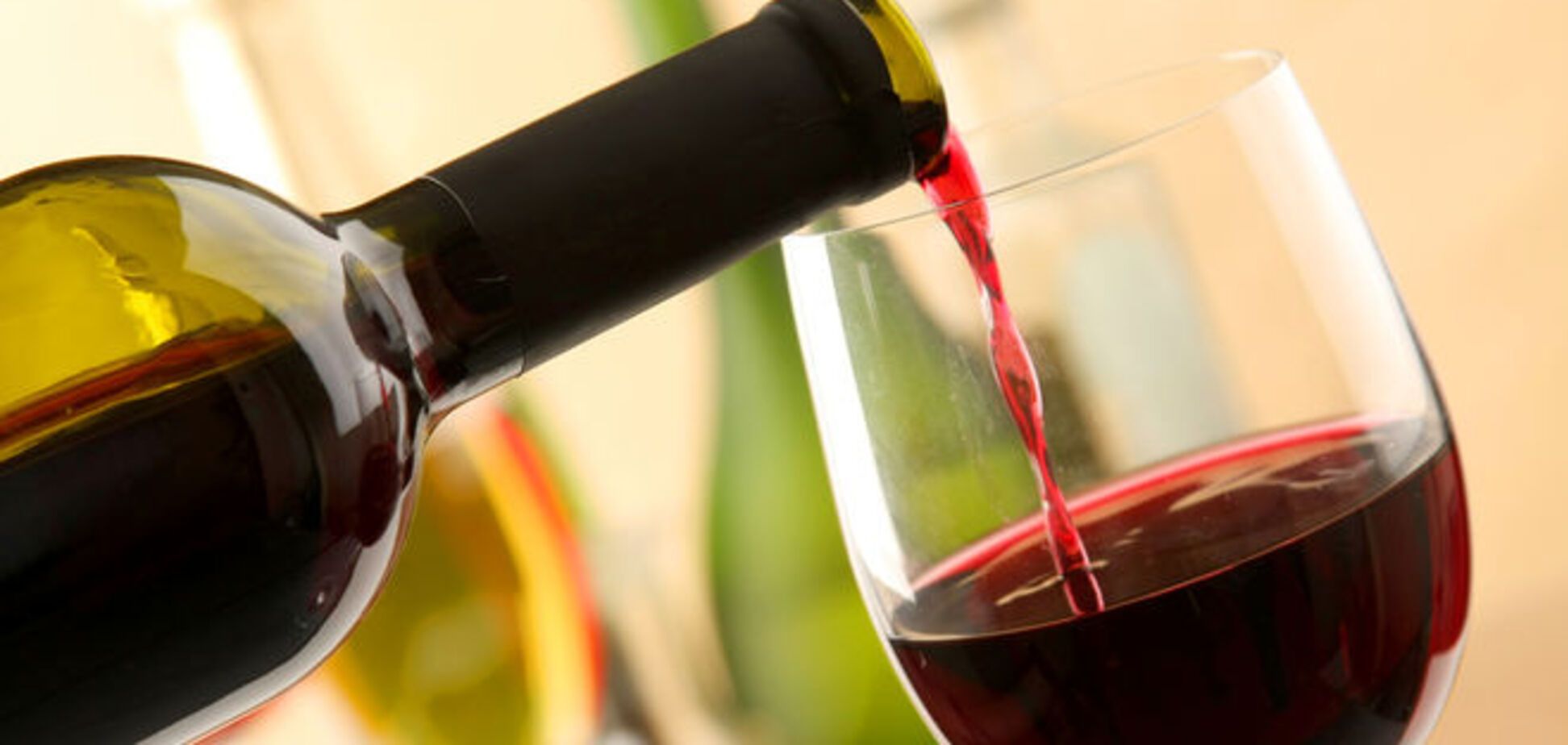 Ученые рекомендовали пить красное вино, чтобы побороть лень