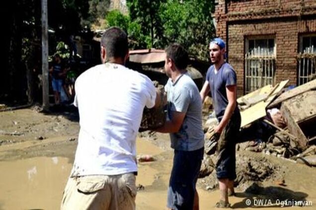 Тбилиси после стихии: взаимопомощь и солидарность