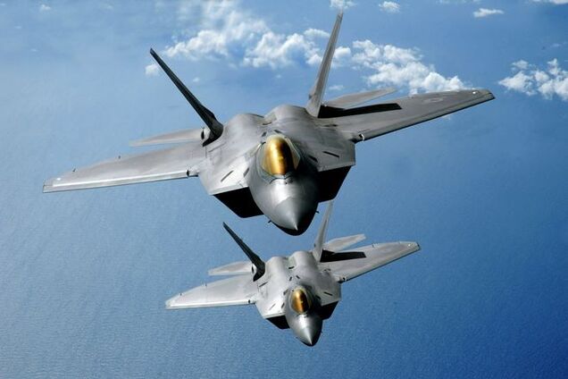 США решили разместить в Европе уникальные истребители пятого поколения