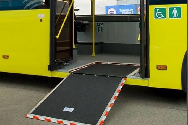 В Киеве появятся автобусы-такси для инвалидов