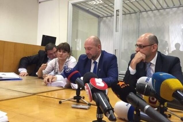 'Болеющие душой' за Мельничука внесли залог за экс-комбата