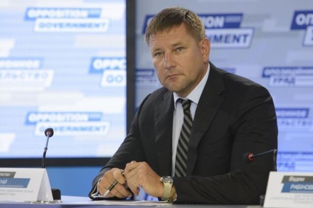 Чтобы поднять престиж работы милиции, нужна зарплата 1000 долларов - Стогний