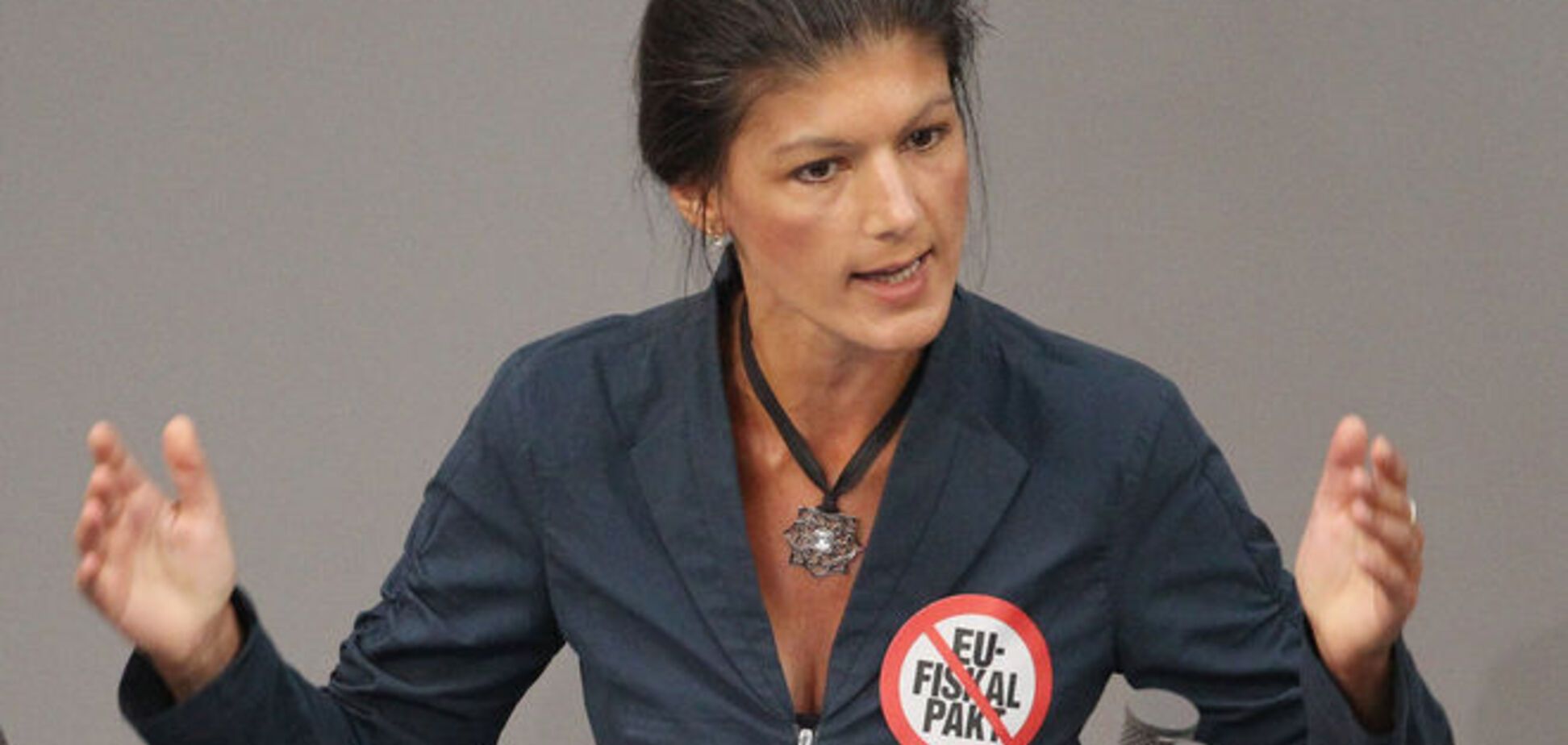 На радость Путину: в бундестаге отчитали Меркель за 'войну США' в Украине