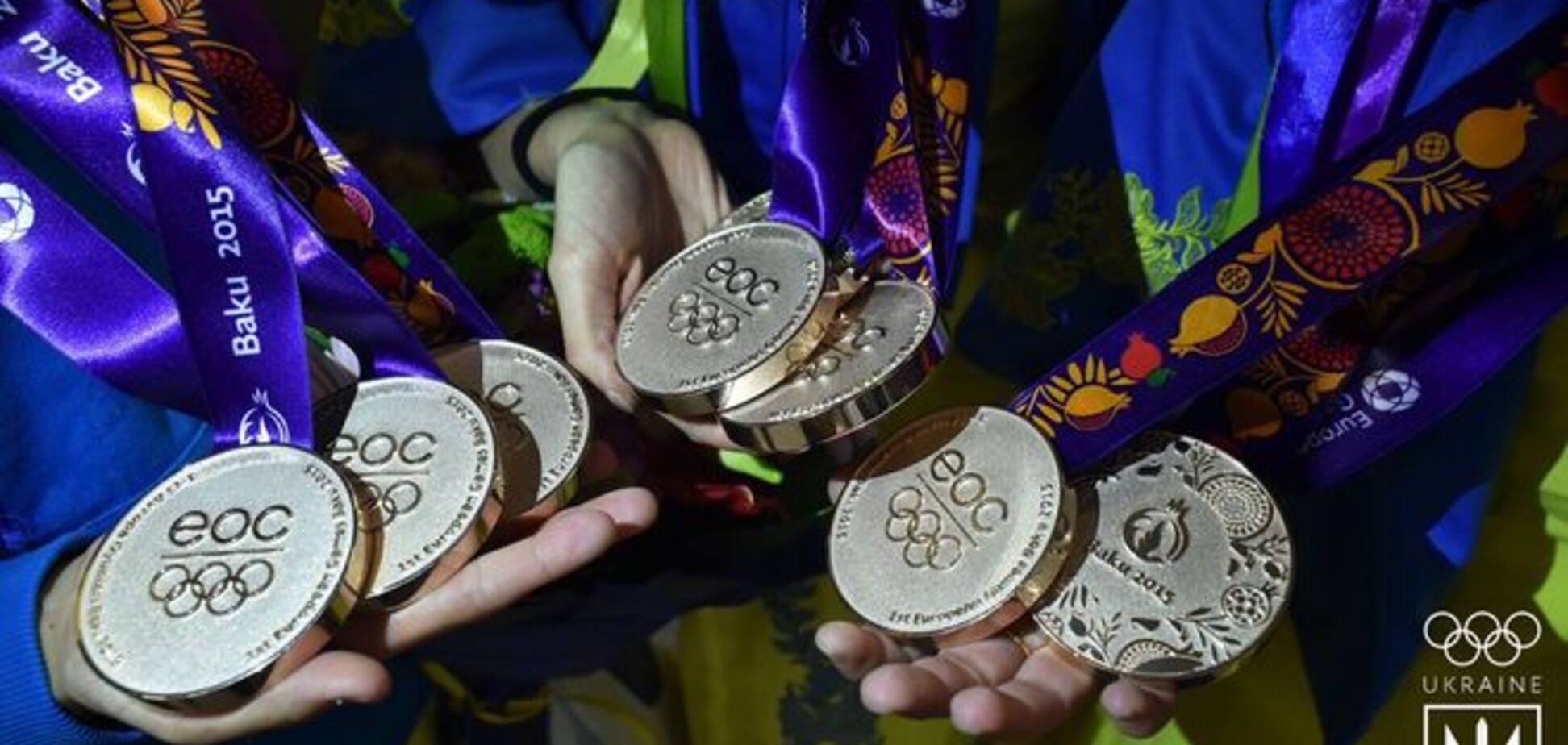 Украинские 'русалки' вывезли из Баку 7 килограмм 'бронзы': фотофакт