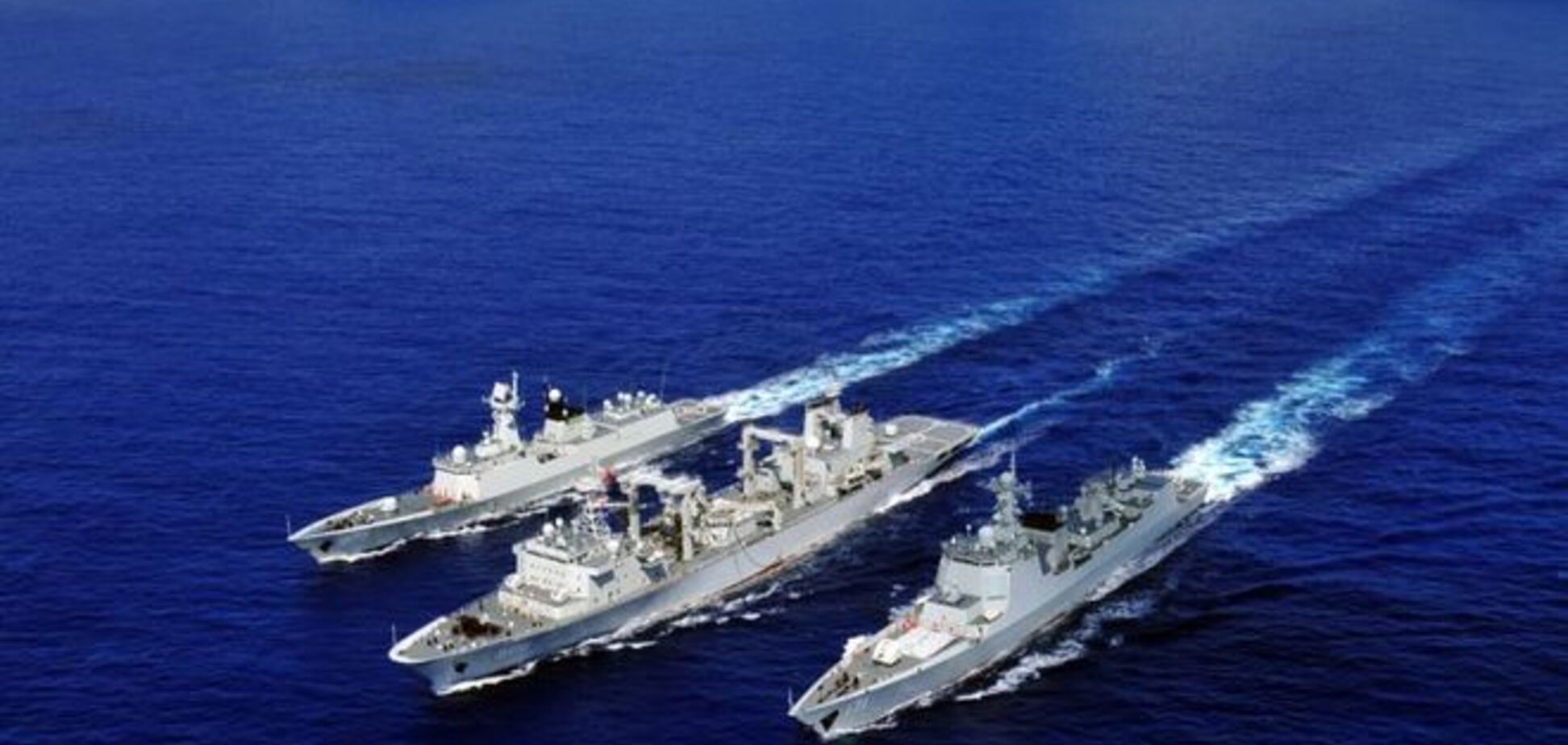 Повернення українських кораблів з окупованого Криму 'зависло'