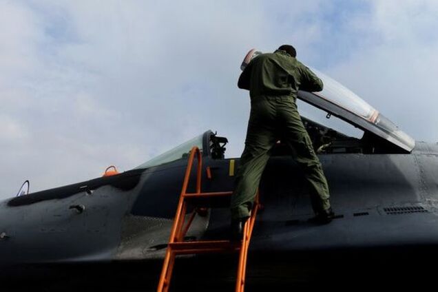 Стали летать группами: у границ Латвии НАТО поймала пять российских истребителей