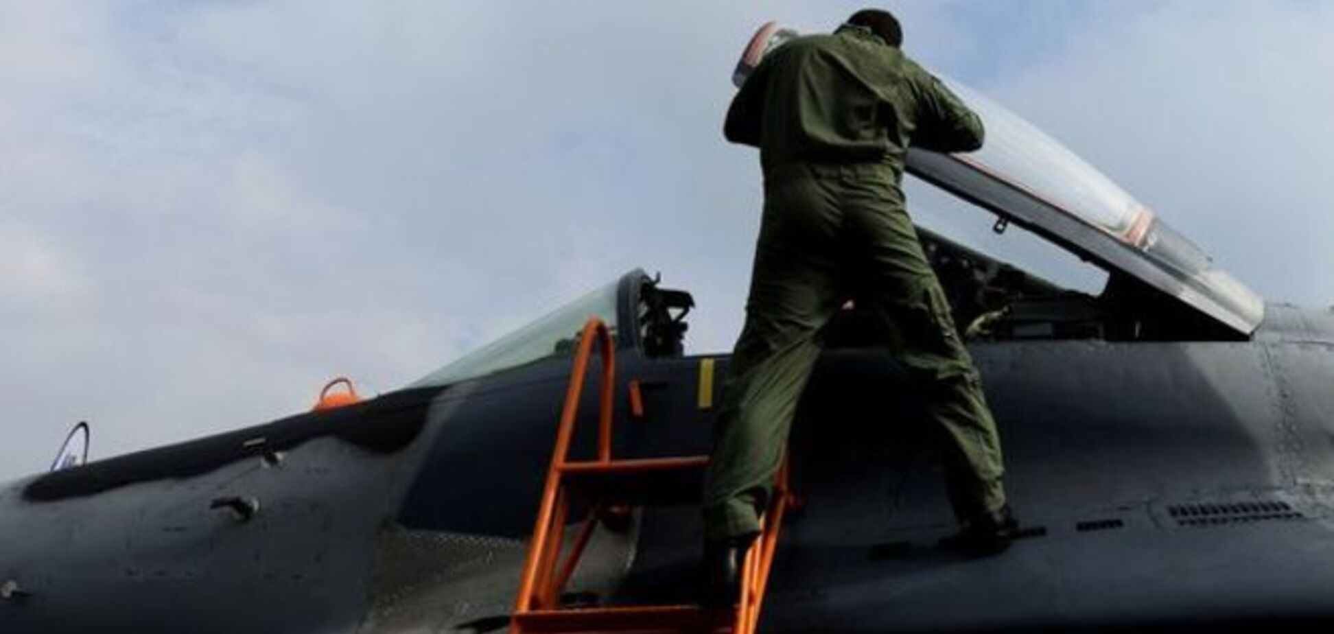 Стали летать группами: у границ Латвии НАТО поймала пять российских истребителей 