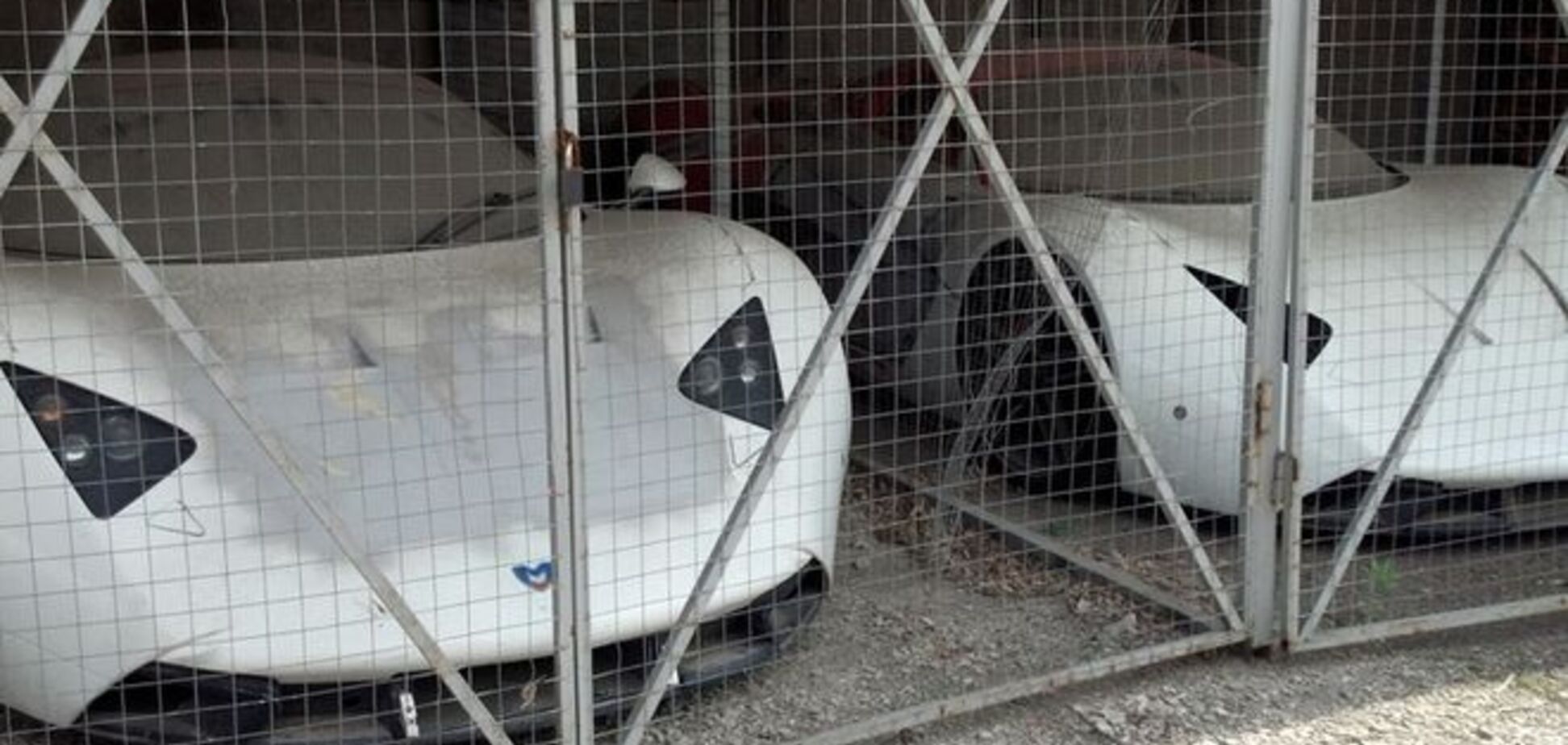 'Склеп спорткаров': российское кладбище элитных авто шокировало интернет