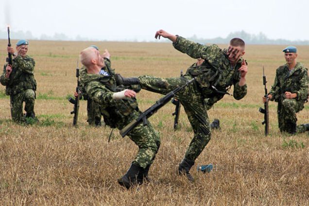 Тысячи российских военных подняли по тревоге на учения