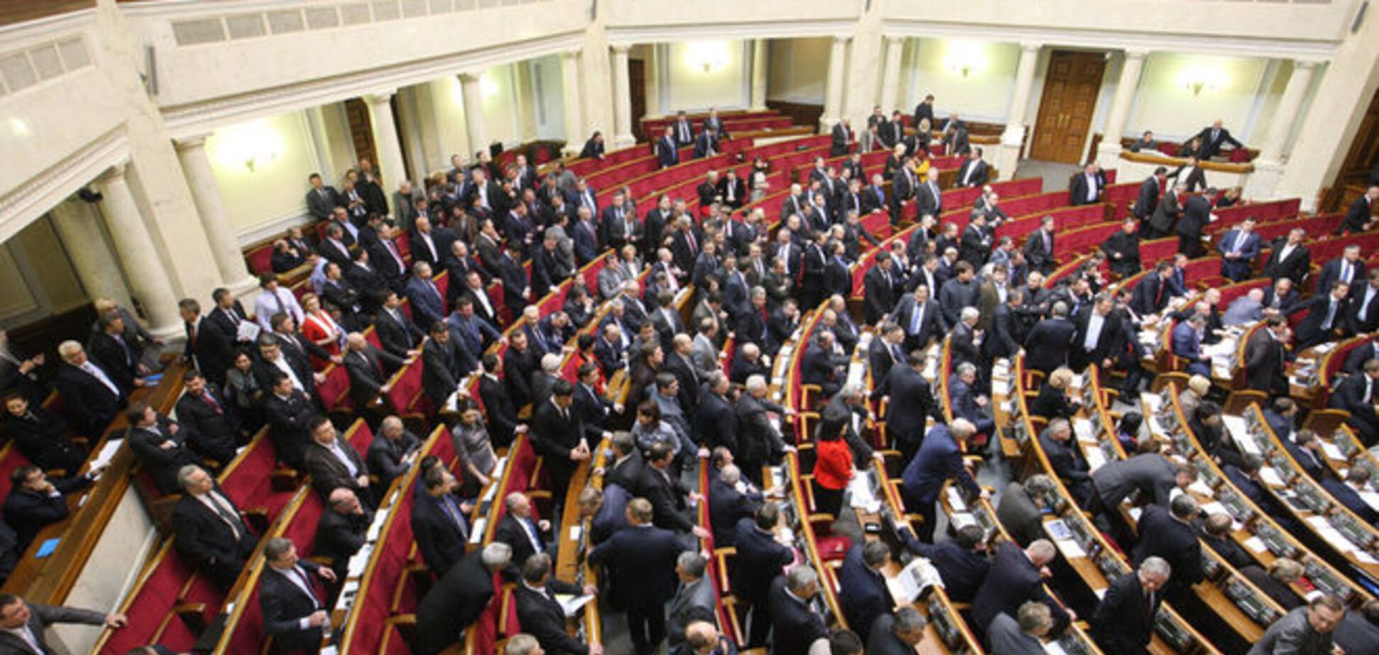 Депутаты рассказали, что Порошенко пообещал коалиции за отставку Наливайченко