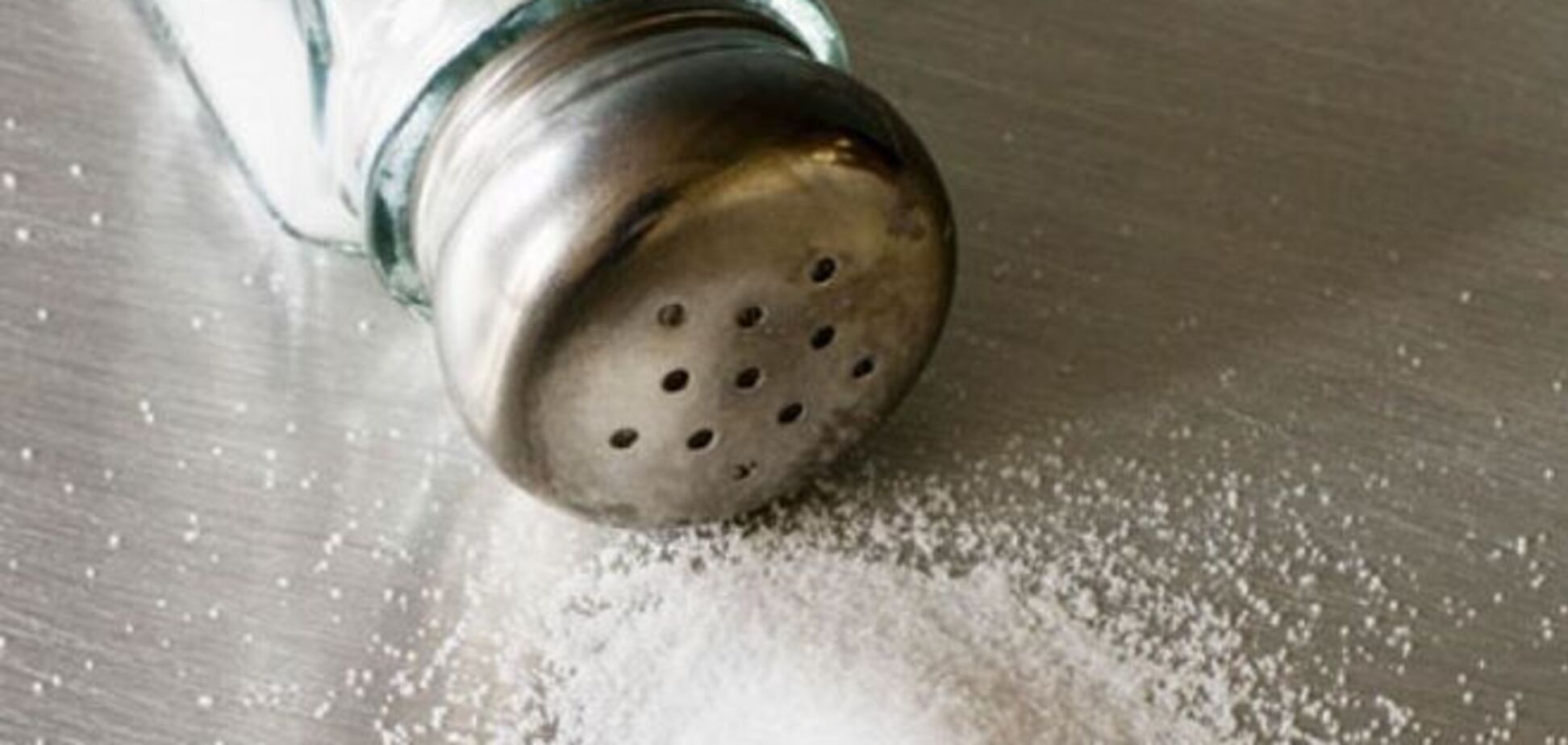 Ученые разрушили миф о соли: раскрыто ее истинное влияние на фигуру