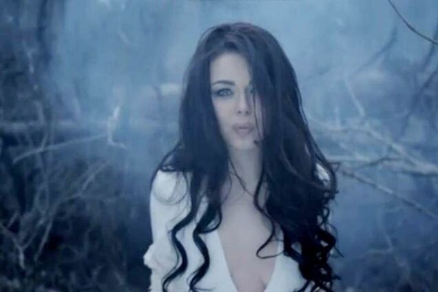 В новом клипе Алину Гросу магически воскресил возлюбенный