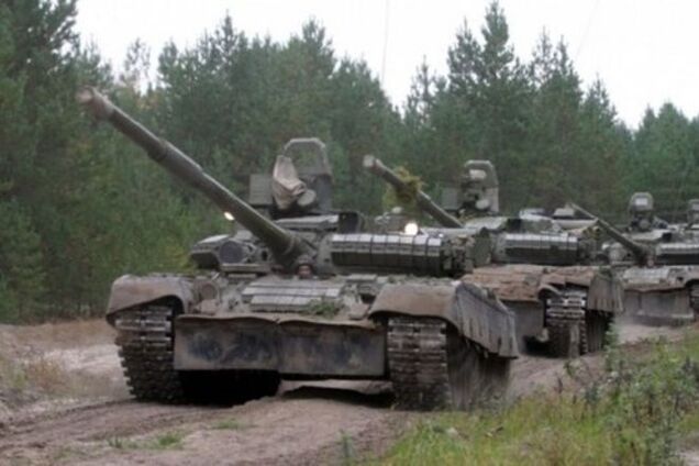 Террористы гонят колонны танков в Донецк и Луганск