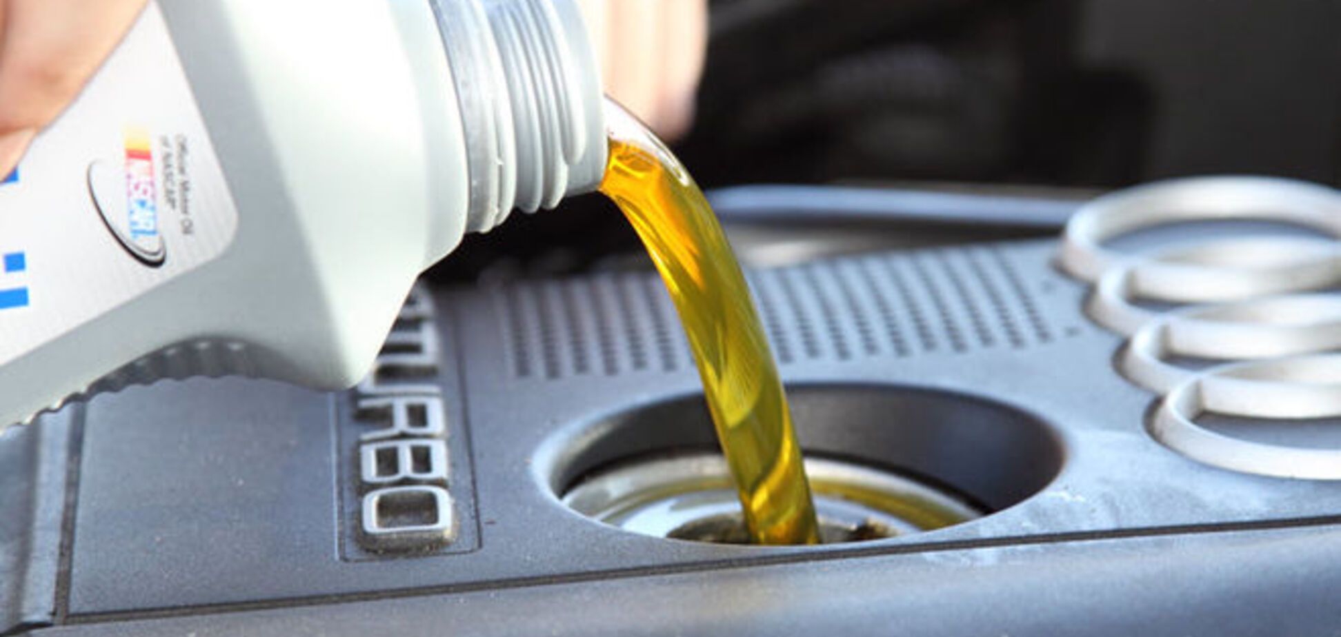 Совет автомобилистам: как выбрать моторное масло на лето