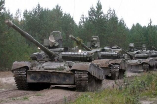 Террористы атаковали Марьинку на четырех танках