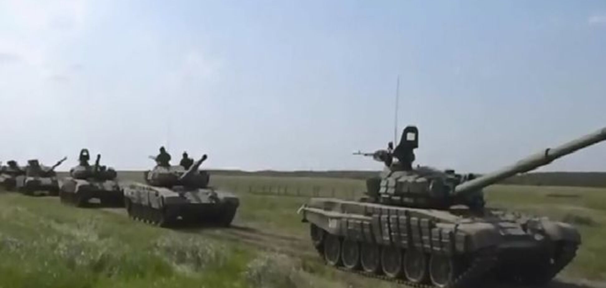 Танкові групи терористів 'ЛНР' під керівництвом росіян готуються до наступу