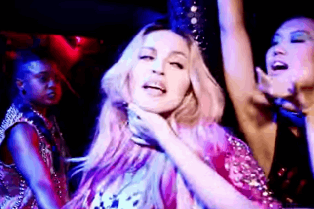 Провокационный видеоклип Мадонны взорвал сеть: 2,5 млн просмотров за сутки