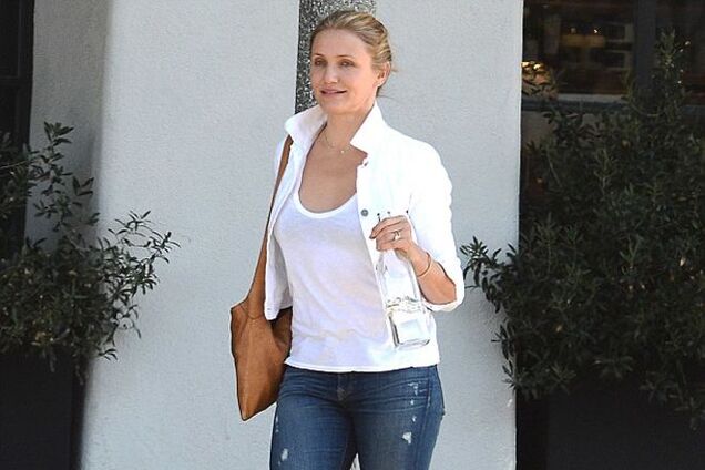 Папарацци сняли 42-летнюю Камерон Диаз без макияжа