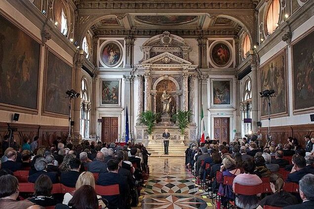 Венецианская Комиссия определилась с отменой депутатской неприкосновенности