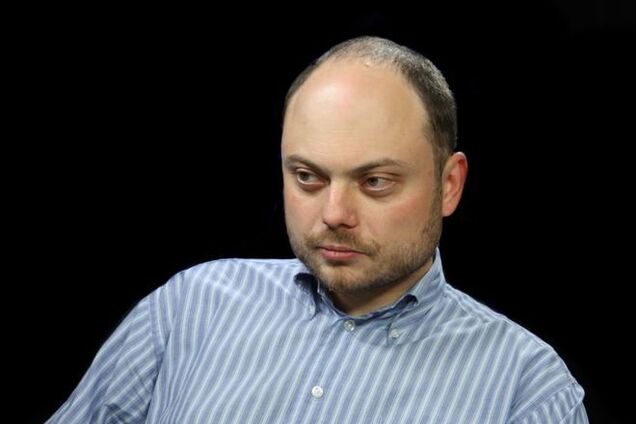 Соратник Немцова, которого, возможно, отравили, идет на поправку