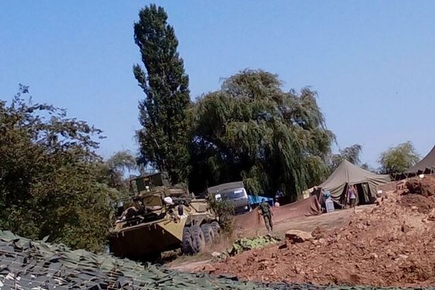 На админгранице с Крымом обнаружены открытые позиции российских войск с танками и артиллерией