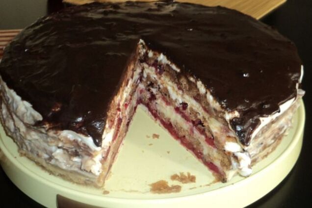 Великолепный вишневый торт 'Вышиванка': рецепт с фото