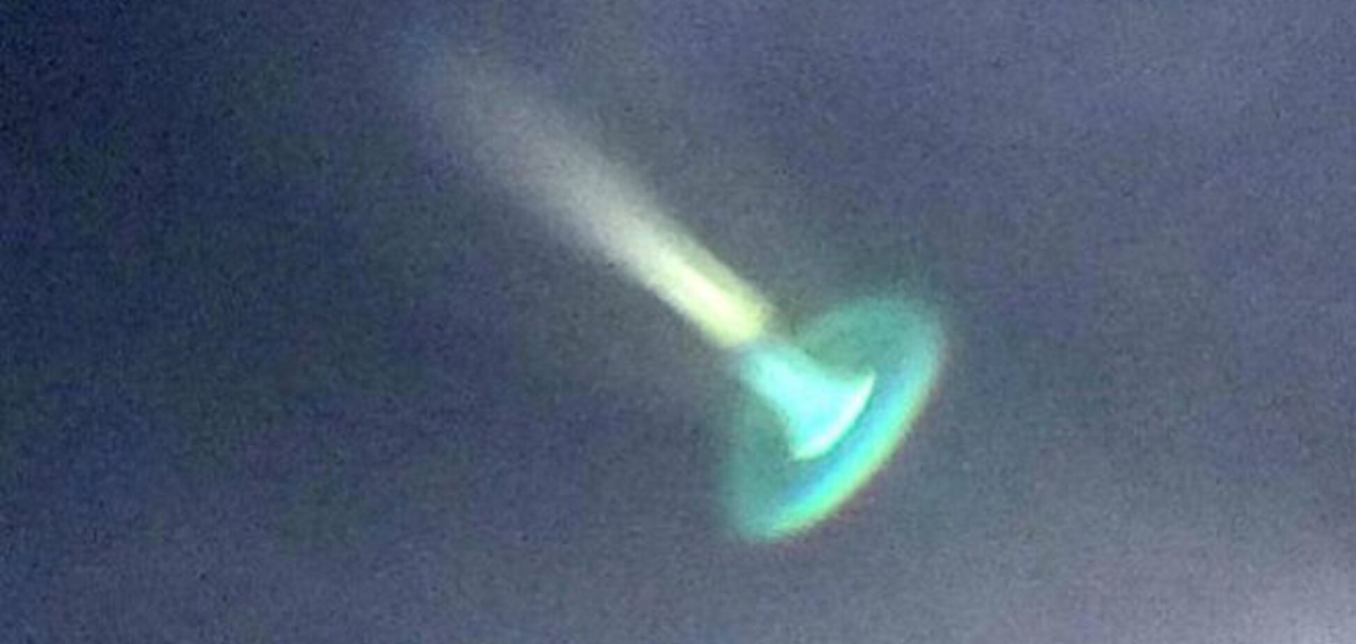В небе над Нидерландами засекли медузообразное НЛО: фотофакт