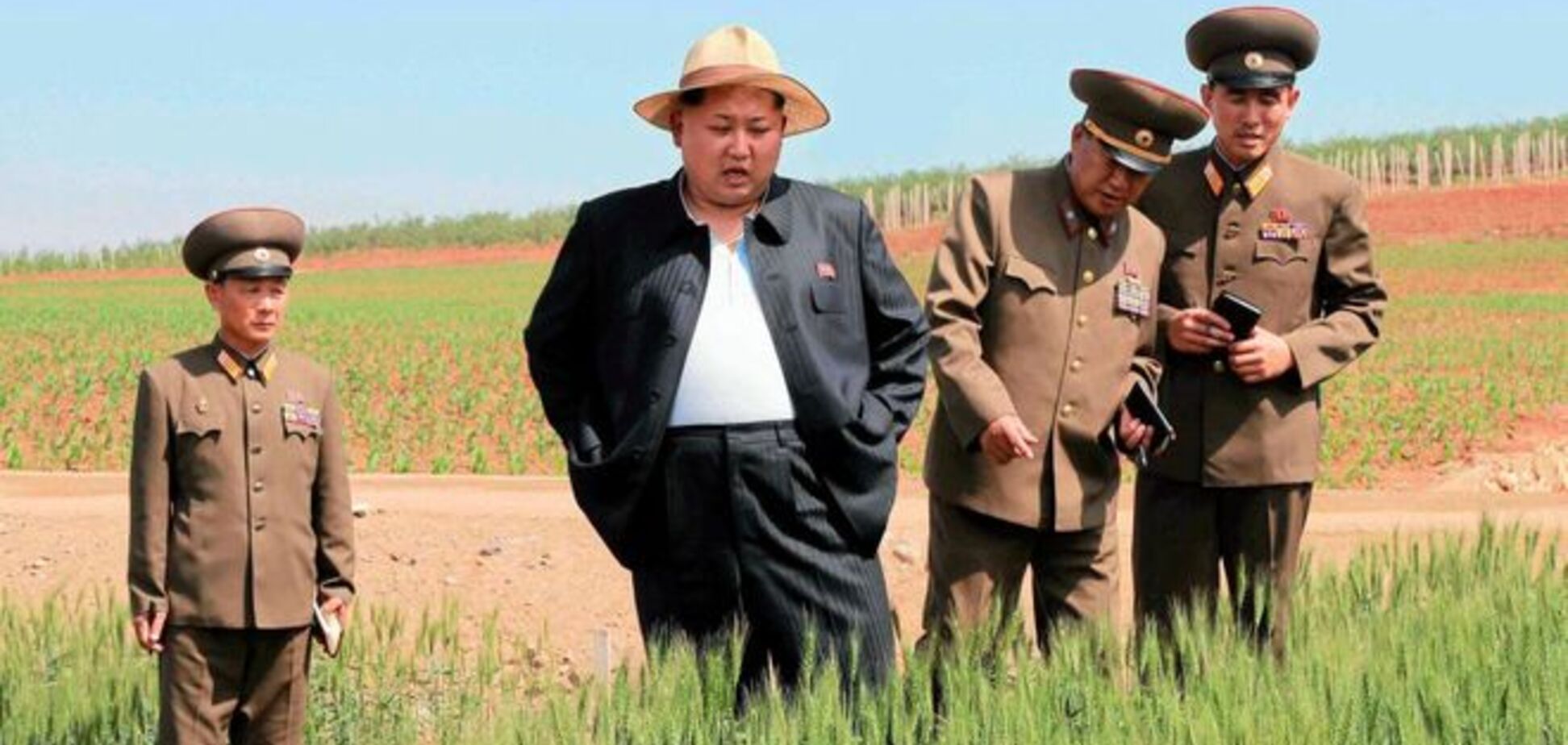 'Царица полей': Ким Чен Ын появился в образе Никиты Хрущева – фотофакт