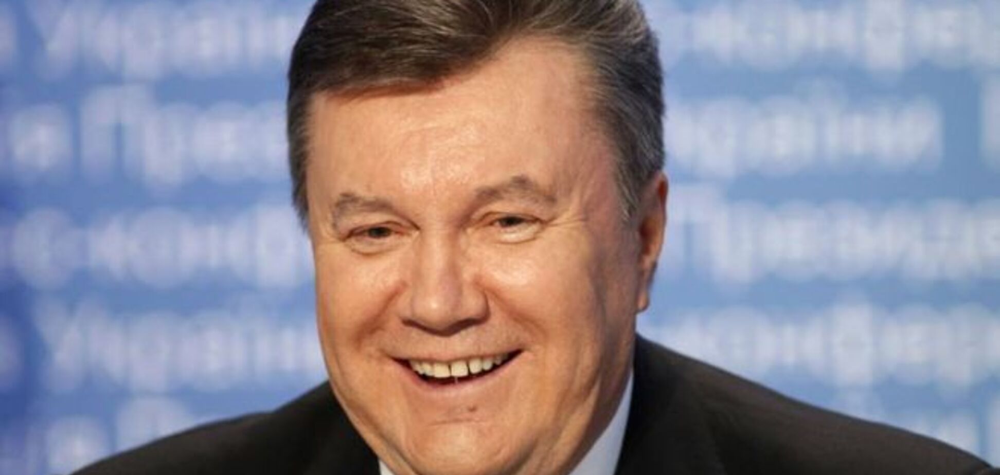 Порошенко вважає неконституційним позбавлення Януковича звання президента