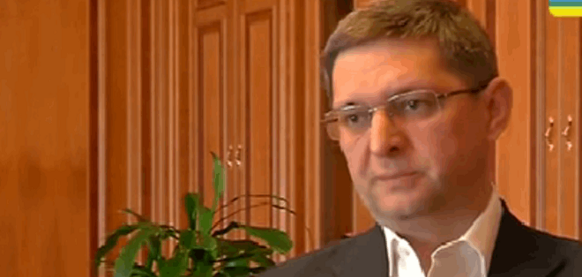 В АП пояснили, навіщо Порошенко відправив закон про Януковича в КС