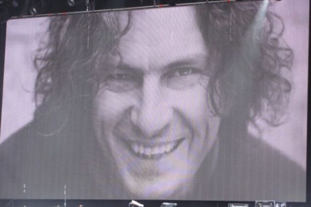 До мурашек: Руслана невероятно трогательно спела на концерте памяти Кузьмы во Львове