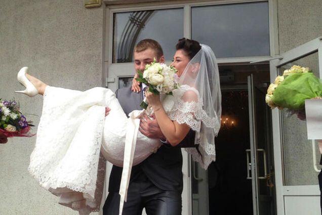 Солистка 'Дискотеки Аварии' вышла замуж: опубликованы фото