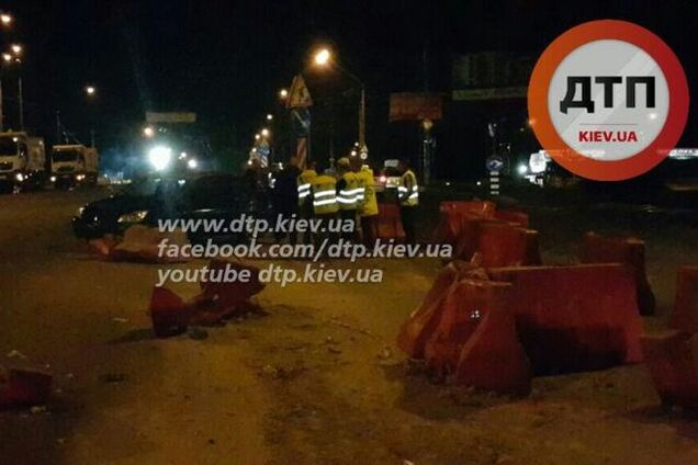 Два ДТП на одном месте: в Киеве водители 'не увидели' дорожные работы