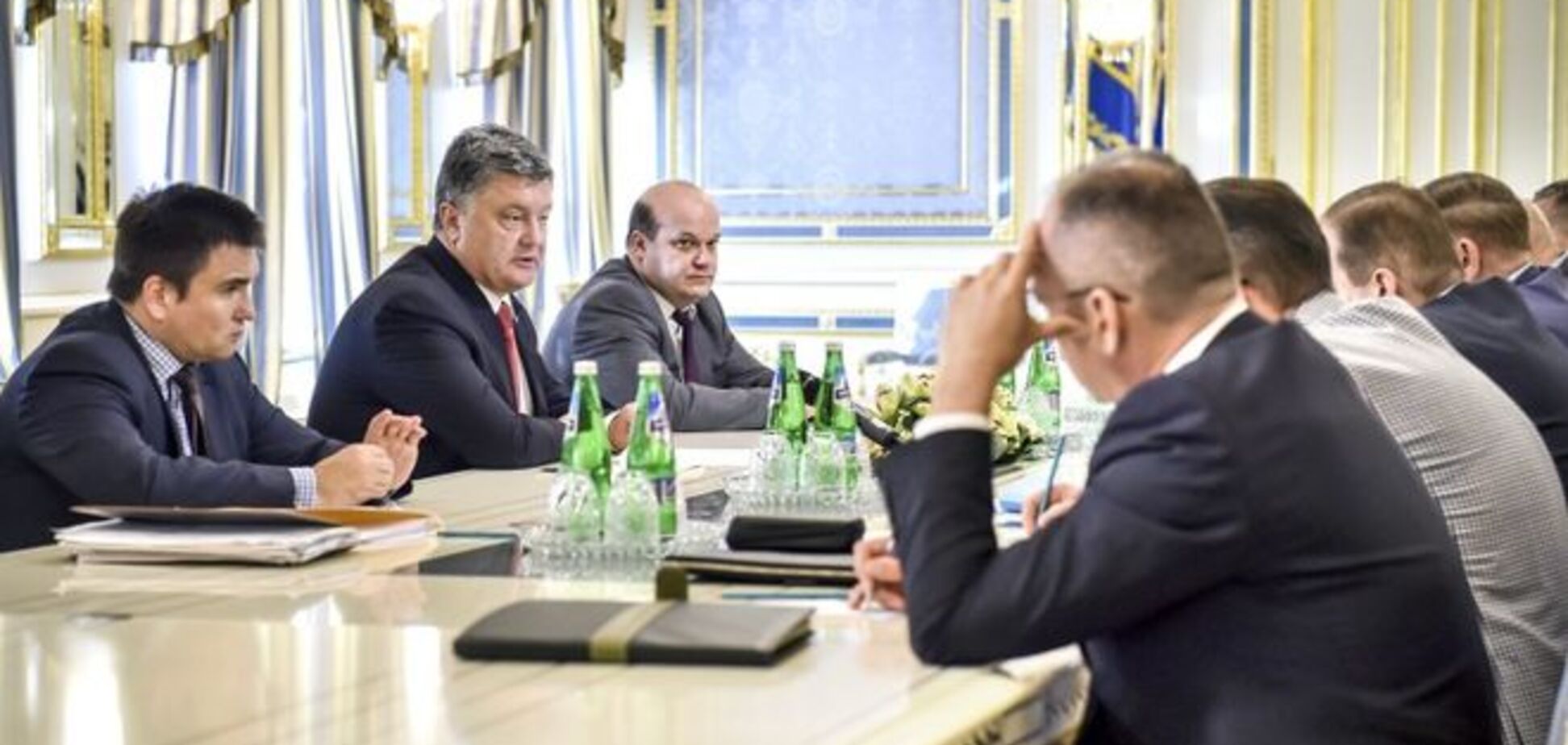 Переговори по Донбасу: Порошенко ініціював створення підгрупи з питань кордону