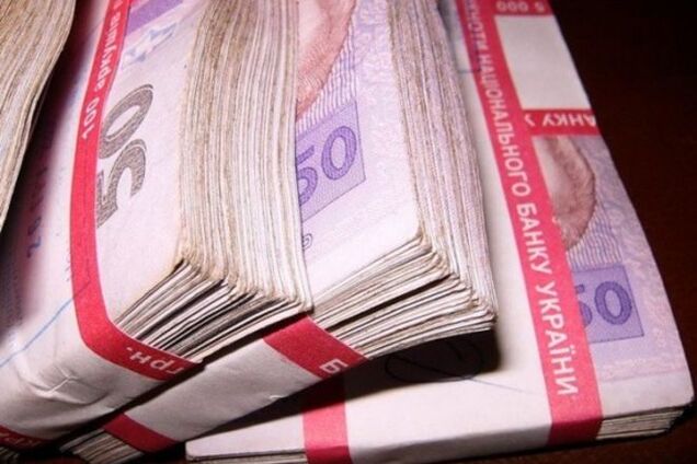 У одессита в подъезде отобрали сумку с почти 4 млн грн