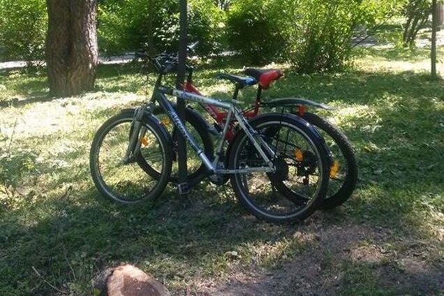 В Киеве украли велосипеды с балкона 3-го этажа