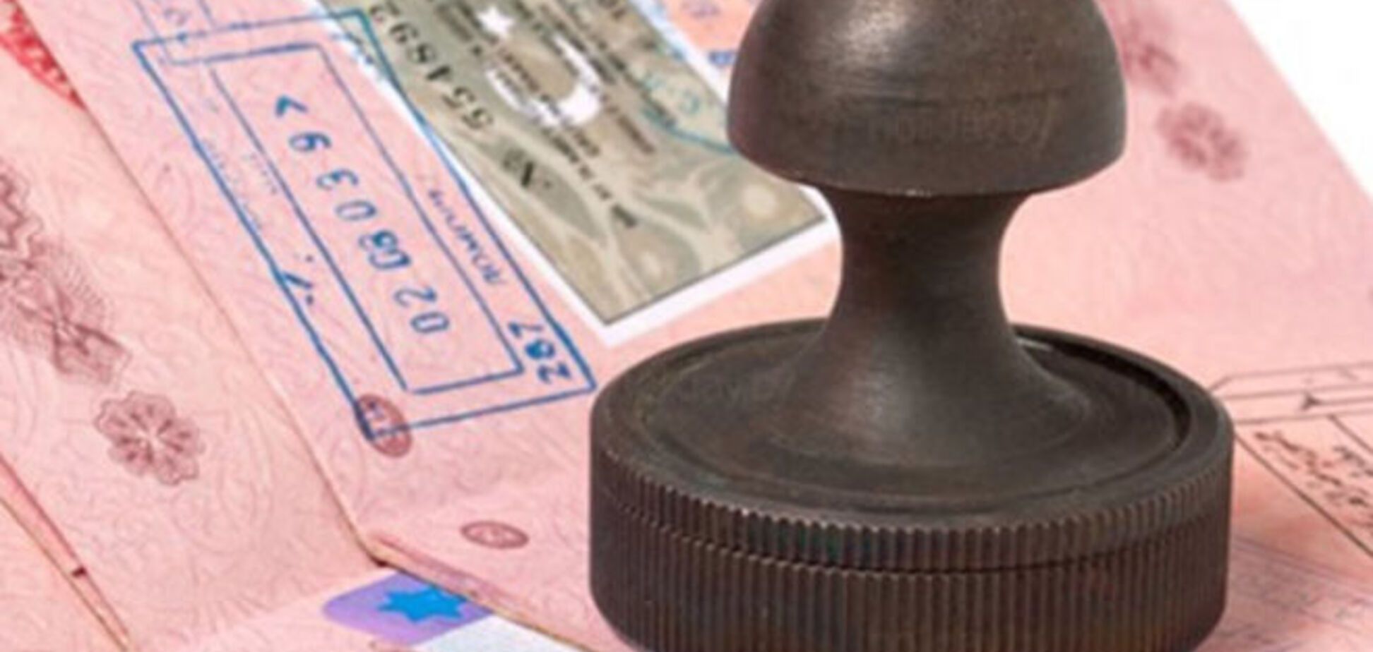 В ЕС рассказали, как жителям Крыма получить шенген